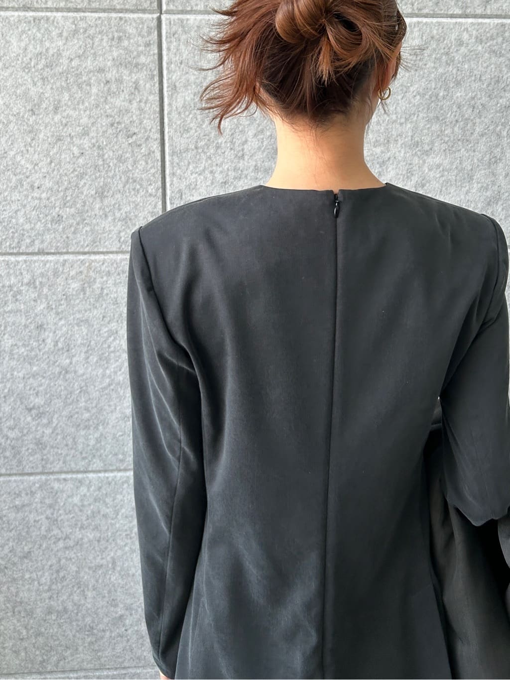 harunaさんの「CODE A｜line zip trousers」を使ったコーディネート