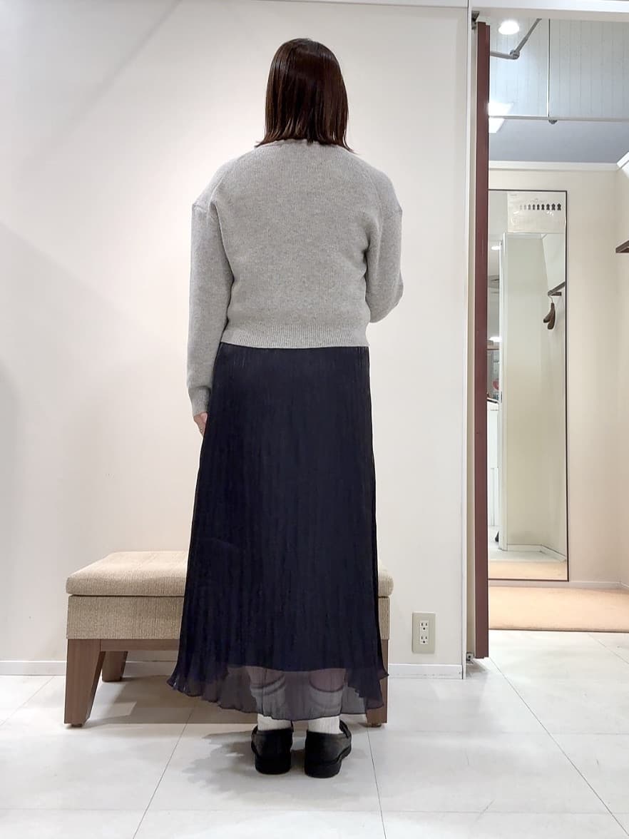 YUIさんの「UNTITLED｜【ゆったりサイズ／着丈短め】ジップニットカーディガン」を使ったコーディネート