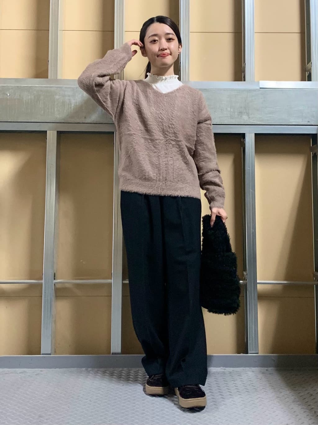 sahoさんの「THE SHOP TK｜【ぎゅっとされているような暖かさ】撥水中綿ブルゾン」を使ったコーディネート