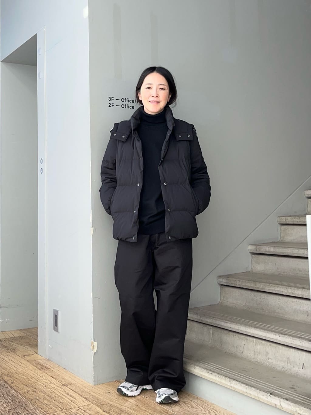神野（jinno）さんの「TAKEO KIKUCHI｜【袖取り外し可】デタッチャブル ダウンブルゾン」を使ったコーディネート