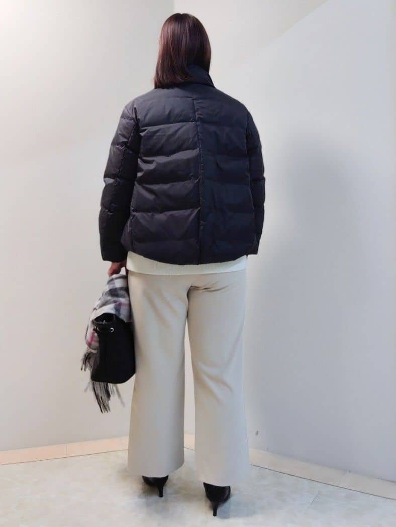 エリさんの「Reflect｜【すっきりシルエット】ショート丈ダウンコート」を使ったコーディネート