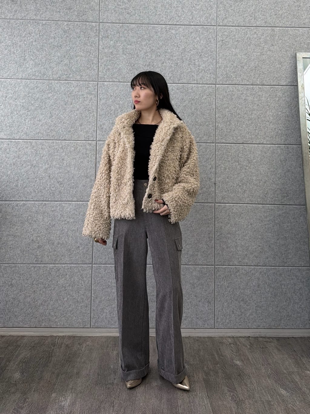 rinaさんの「INDIVI｜【再入荷】アシメオフショルニット」を使ったコーディネート