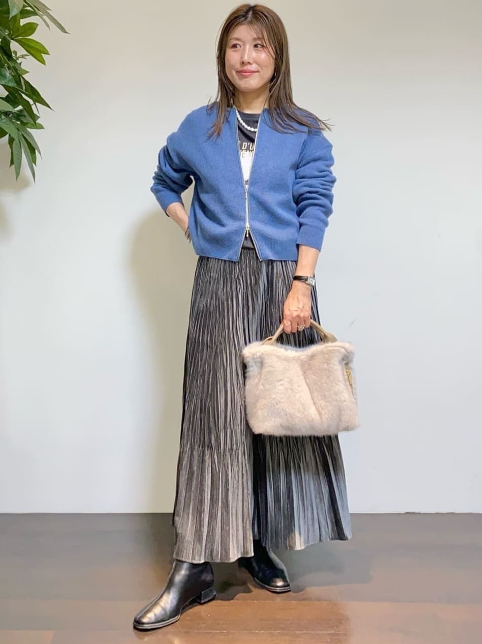 tomoさんの「UNTITLED｜【ゆったりサイズ／着丈短め】ジップニットカーディガン」を使ったコーディネート