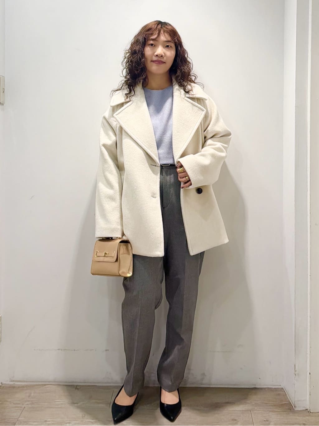sumicaさんの「OPAQUE.CLIP｜カシミヤブレンドウールミドルピーコート」を使ったコーディネート