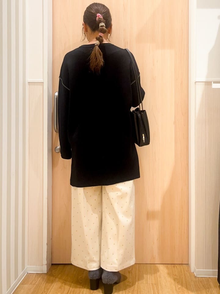 natsumiさんの「SHOO･LA･RUE｜【洗濯機可/毛玉レス】上品に体型カバー チュニックニットワンピース」を使ったコーディネート