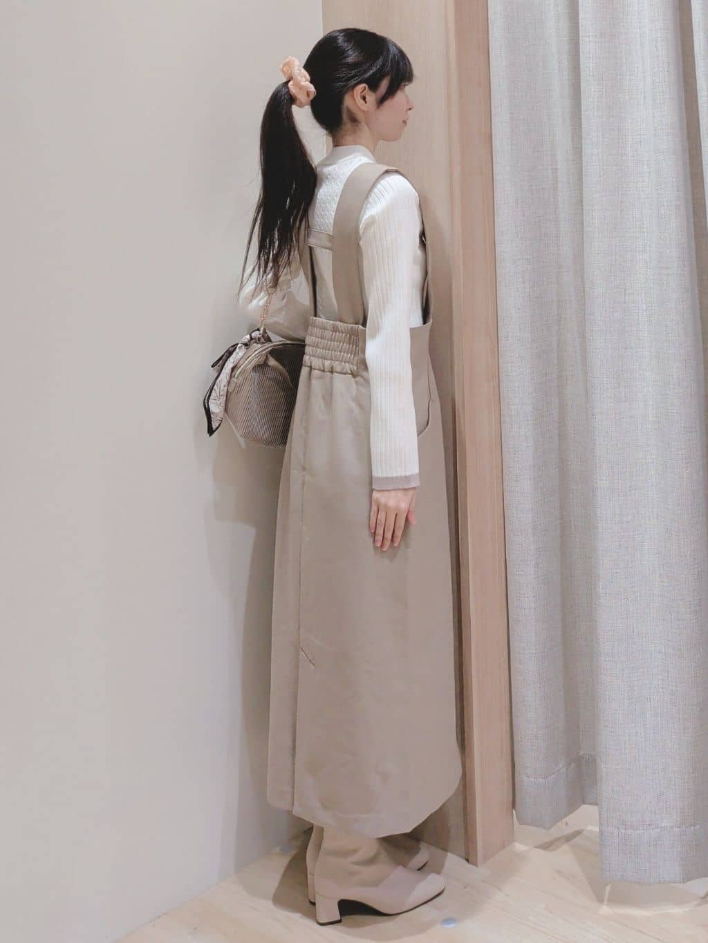 Yuiさんの「grove｜【ウエストゴム】美シルエットなハイウエストサス付きスカート」を使ったコーディネート