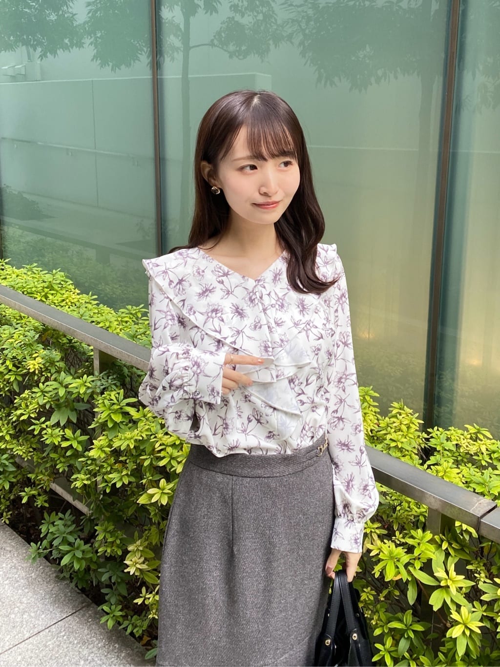 みさかさんの「index｜ラッフルフリルブラウス【洗濯機OK／イージーアイロン】」を使ったコーディネート