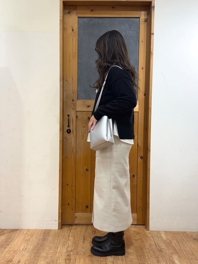 Ayana.さんの「SHOO･LA･RUE｜【2点セット/洗濯機可/S-LL】着回しがきく もちもちハイネックニット+裾シャツインナー」を使ったコーディネート