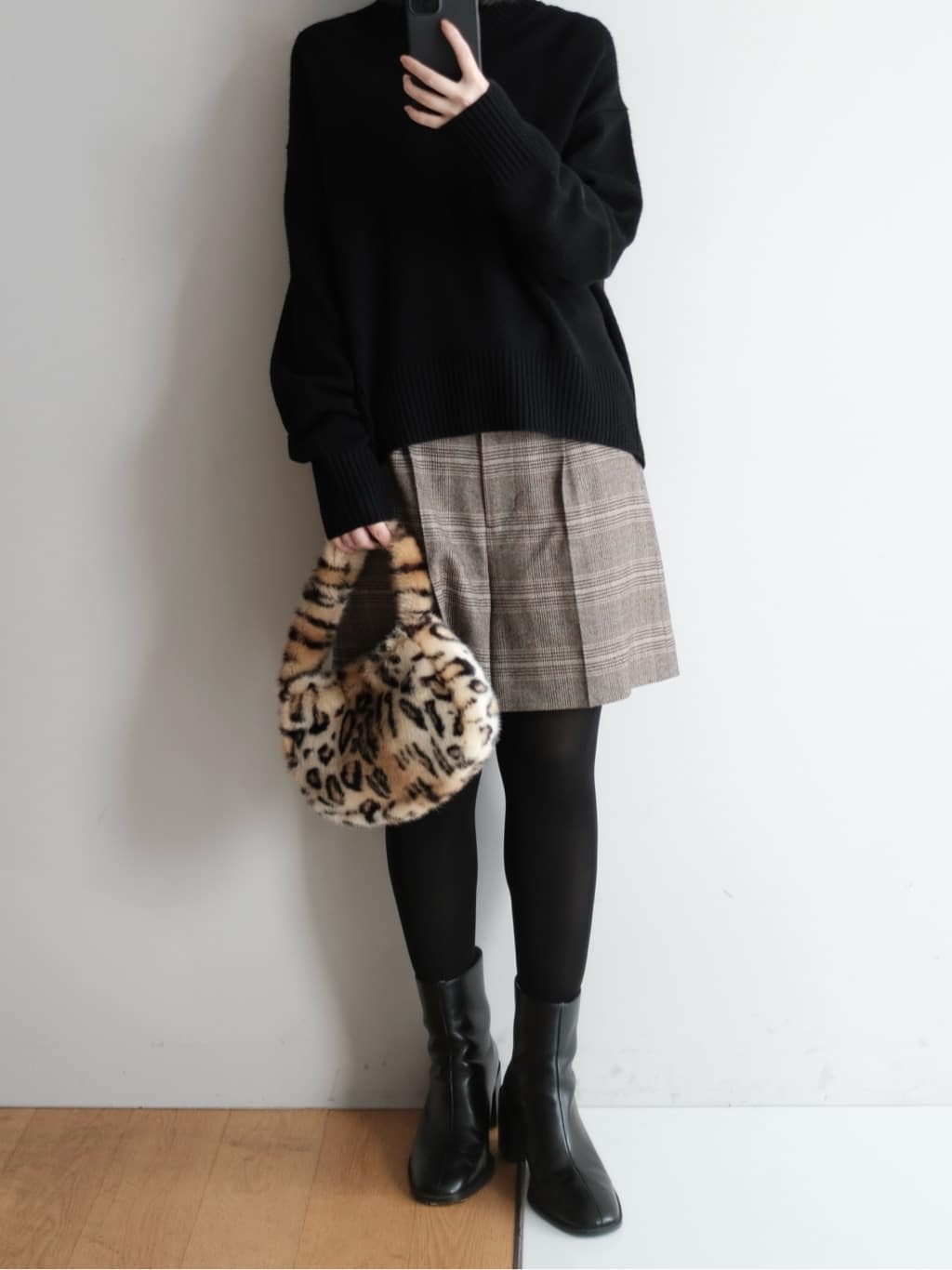 Kishimotoさんの「DRESSTERIOR｜◆ショートブーツ」を使ったコーディネート