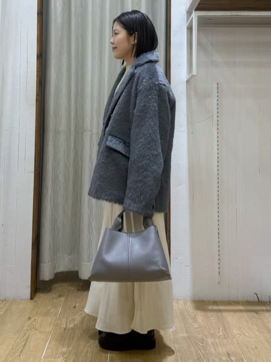 chさんの「THE SHOP TK｜纏うだけで大人上品 シャギーチェスターハーフコート」を使ったコーディネート