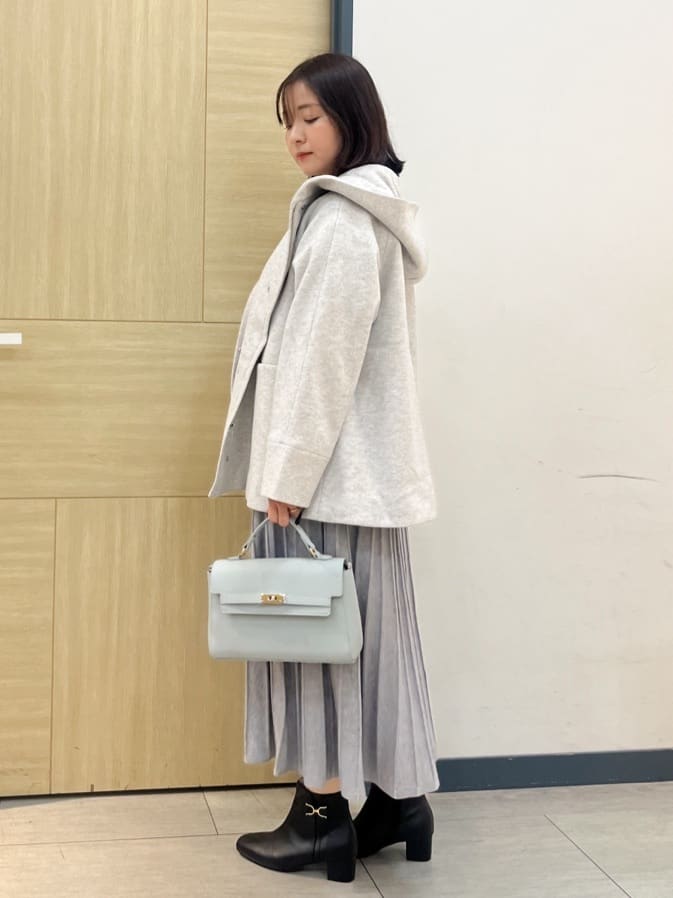 YOさんの「grove｜【SETUP可能】冬から春まで心地よく　タック編みオーバーサイズニット」を使ったコーディネート