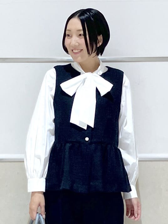 eriko さんの「Dessin｜【入卒/セレモニー】パール調ボタンベスト」を使ったコーディネート