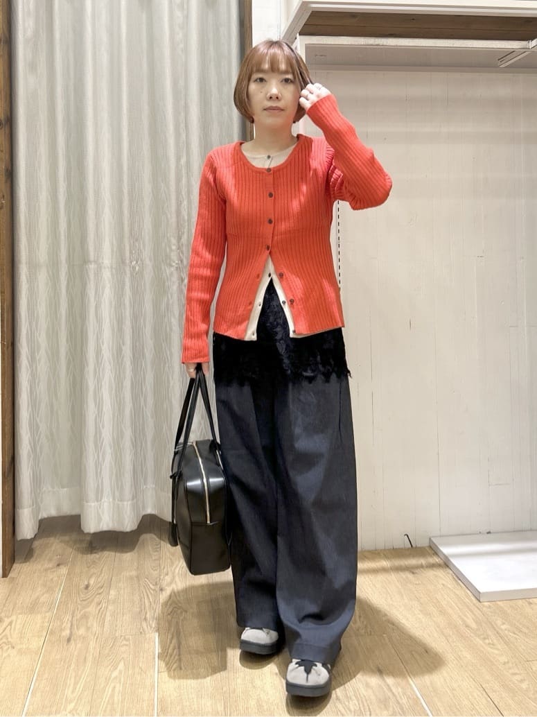 ga_riさんの「THE SHOP TK｜【アンチピリング/静電気防止/洗える】ヘンリーレイヤードニット」を使ったコーディネート