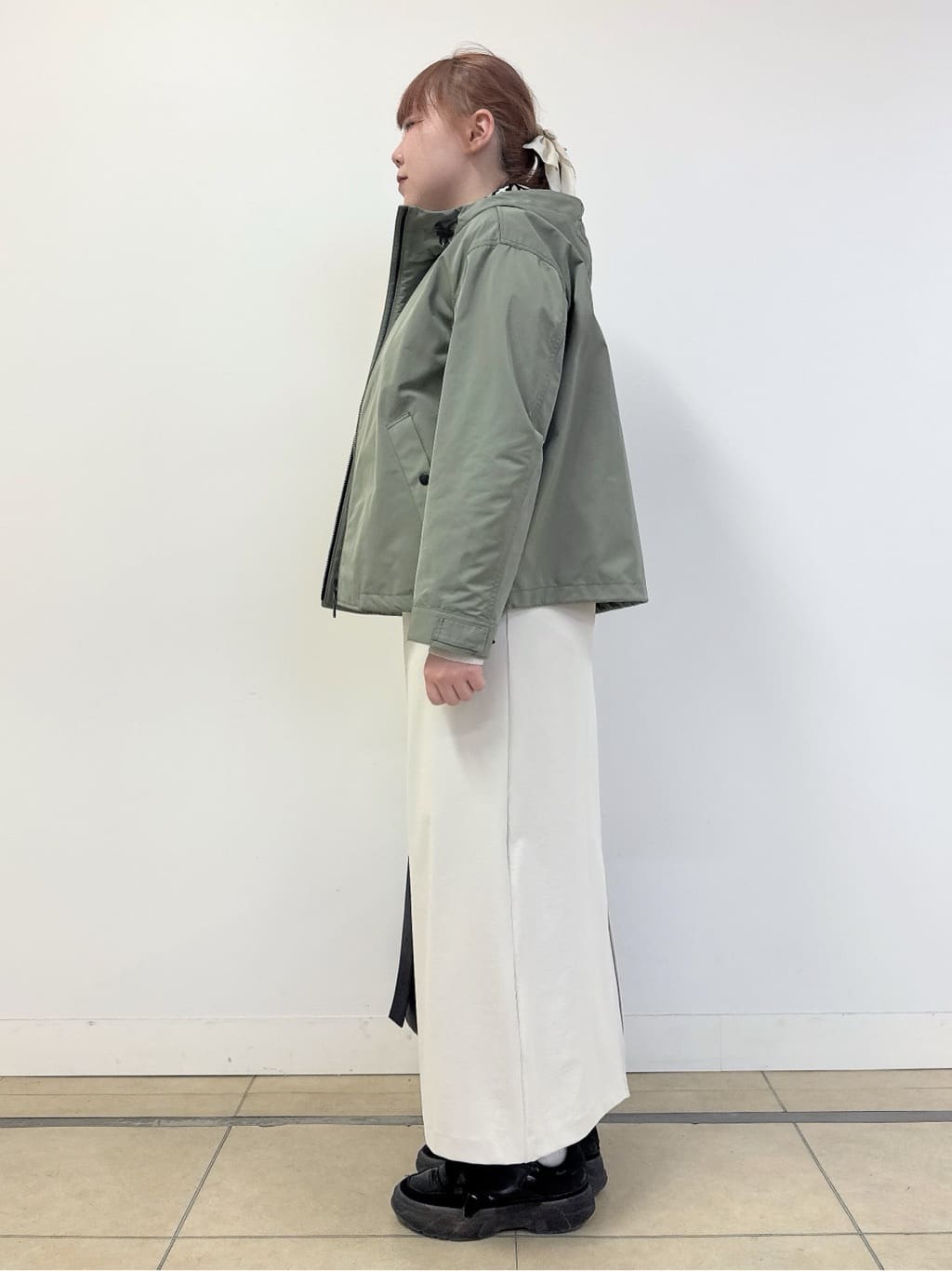 なかもとあきさんの「DRESSTERIOR｜【ウォッシャブル/撥水素材】撥水ツイル マウンテンパーカー」を使ったコーディネート