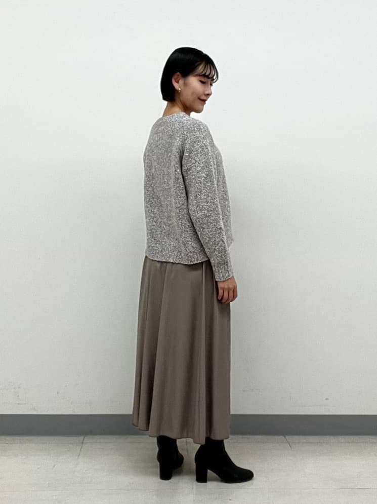 hinanoさんの「INDIVI｜【洗える／ラメ／意匠感】ミックスブークレニット」を使ったコーディネート