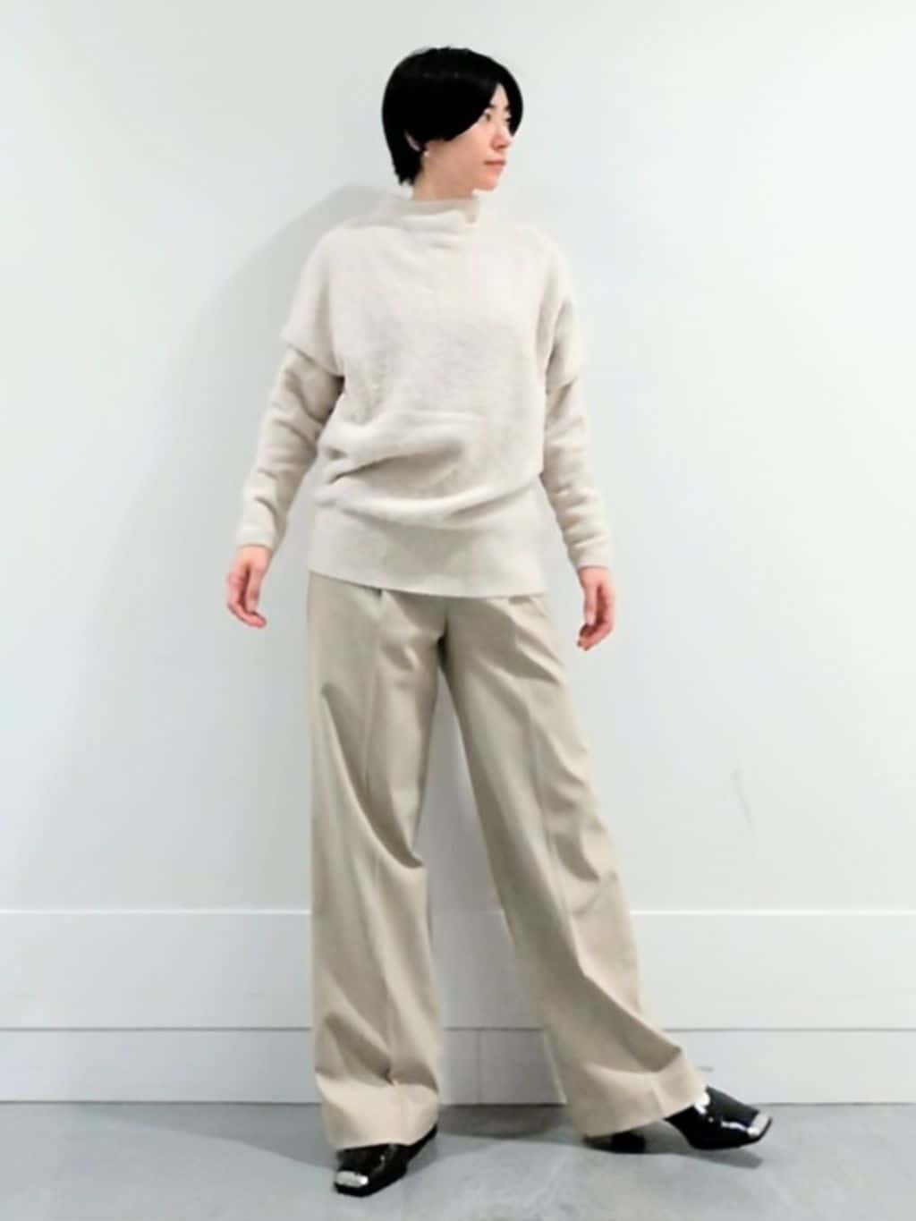 ミズタさんの「UNTITLED｜【大人な品格/ふわふわニット】フォックスカシミヤ コクーンニット」を使ったコーディネート