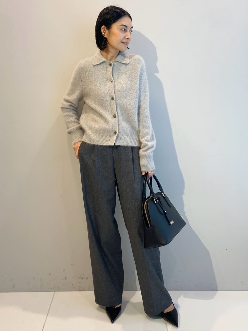AYAさんの「UNTITLED｜【ふわふわニット/オンオフ使える】フォックスカシミヤ衿付きカーディガン」を使ったコーディネート