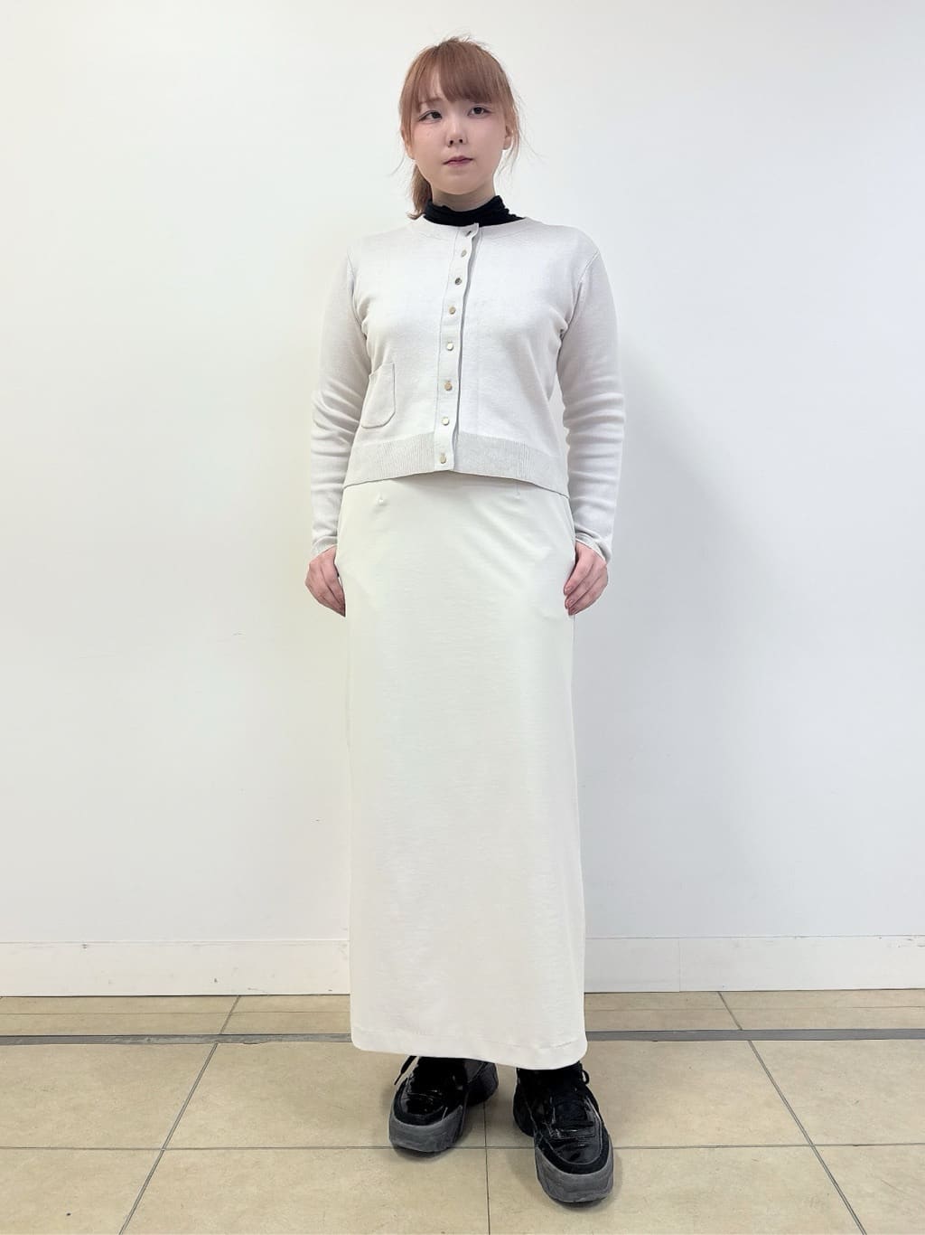 なかもとあきさんの「DRESSTERIOR｜【ウォッシャブル/撥水素材】撥水ツイル マウンテンパーカー」を使ったコーディネート