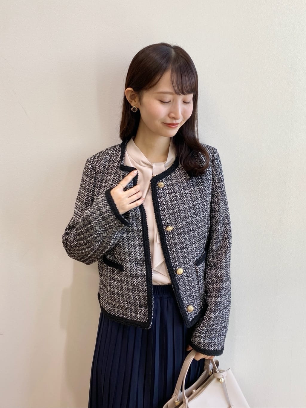 みさかさんの「index｜ファンシーツイードノーカラージャケット【洗える】」を使ったコーディネート