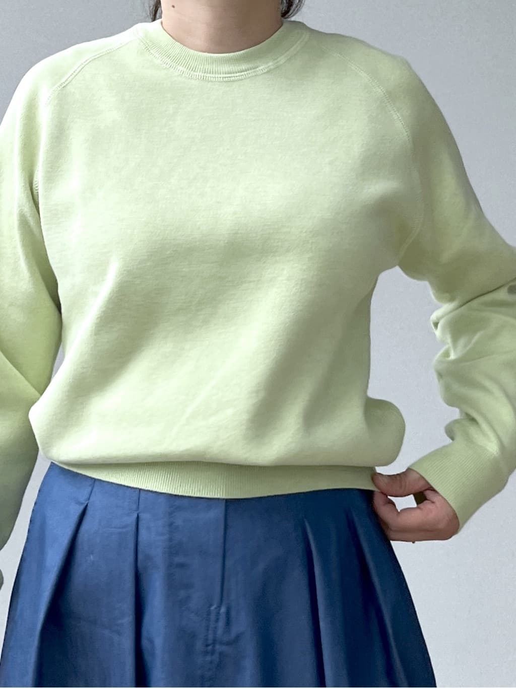 Soeさんの「DRESSTERIOR｜◆ウォッシャブルコットンカシミヤプルオーバーニット」を使ったコーディネート