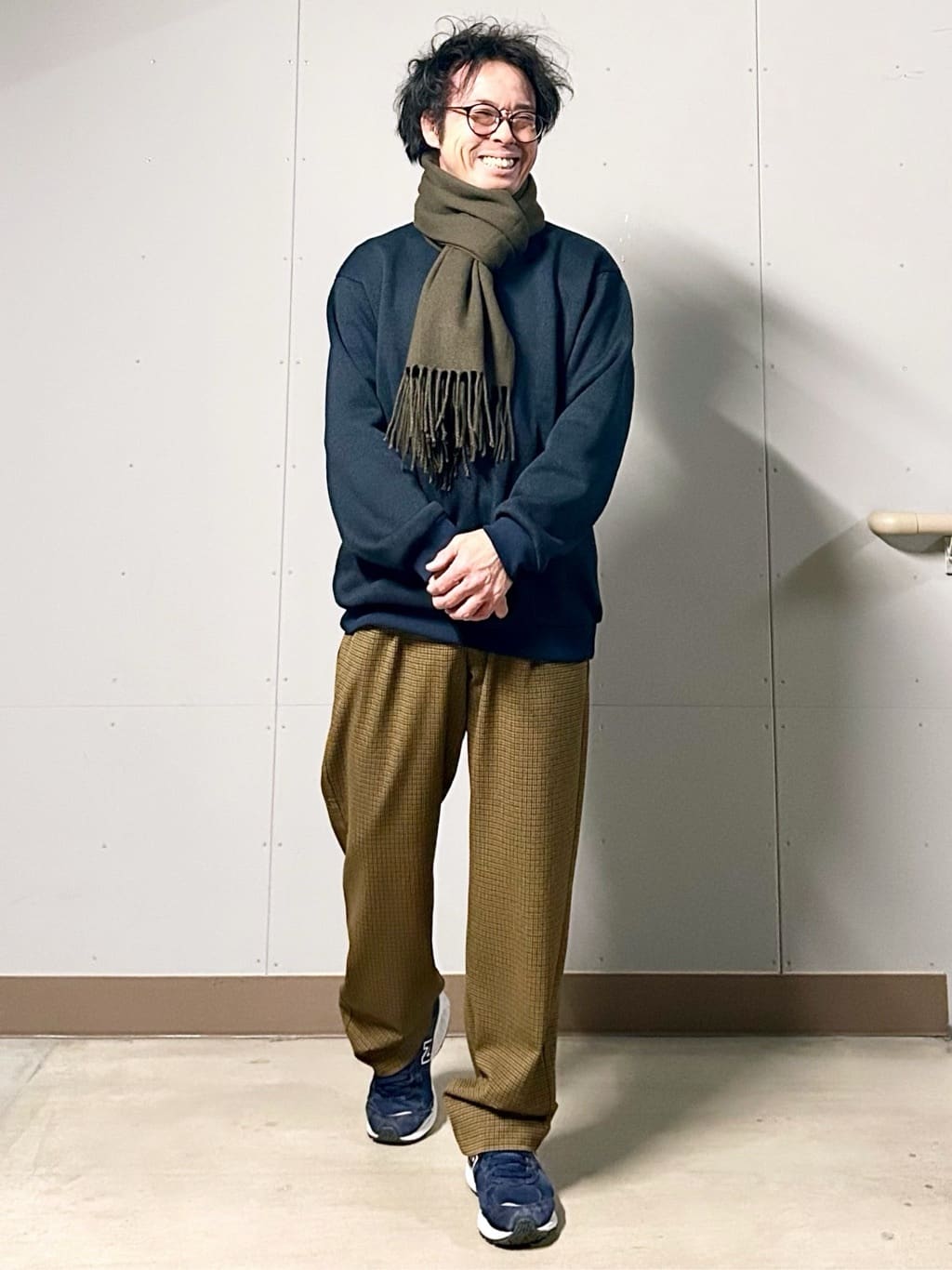 KENJI Iさんの「THE SHOP TK｜【裏起毛で暖かい】レトロフリーススウェット 洗濯機OK」を使ったコーディネート