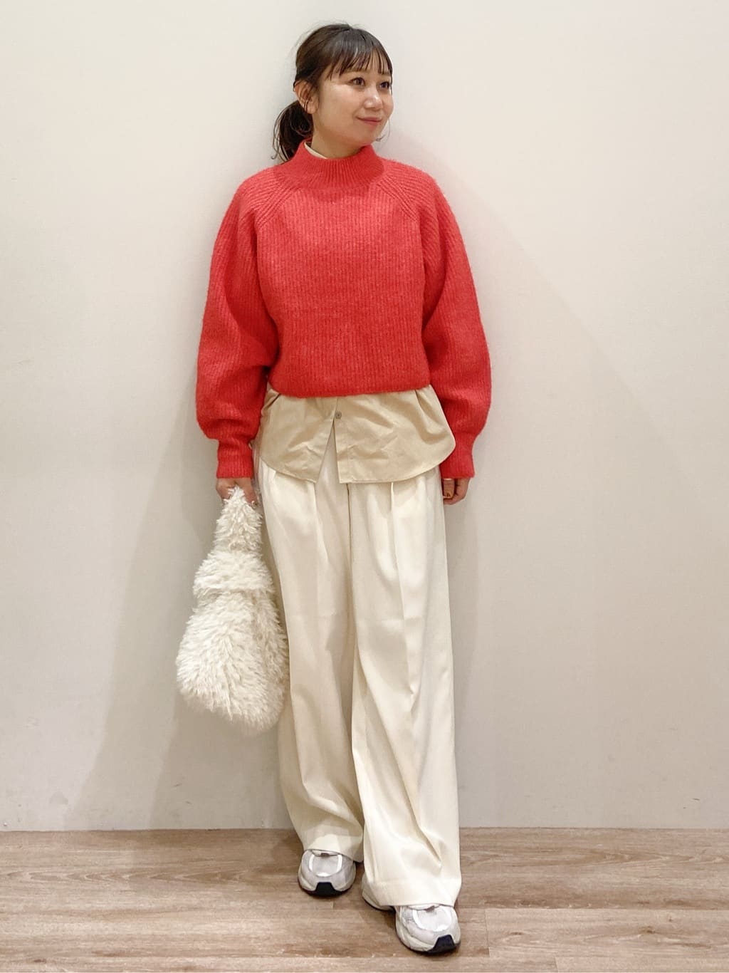 risayanさんの「OPAQUE.CLIP｜ポケット刺繍レギュラーカラーシャツ【洗濯機OK】」を使ったコーディネート