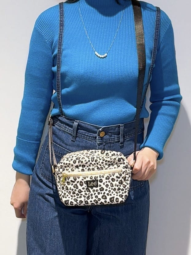 みーさんの「grove｜【Lee&times;grove別注】SAILOR STRAP DENIM」を使ったコーディネート