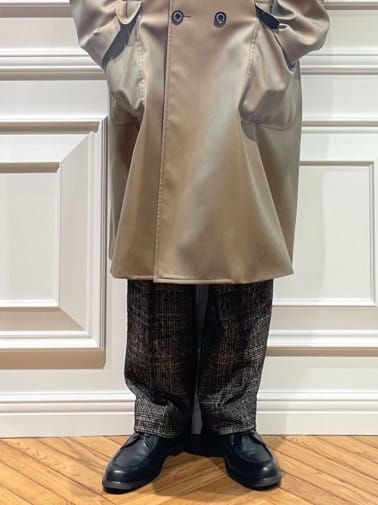 橋本さんの「DRESSTERIOR｜ウールギャバジン アルスターコート」を使ったコーディネート