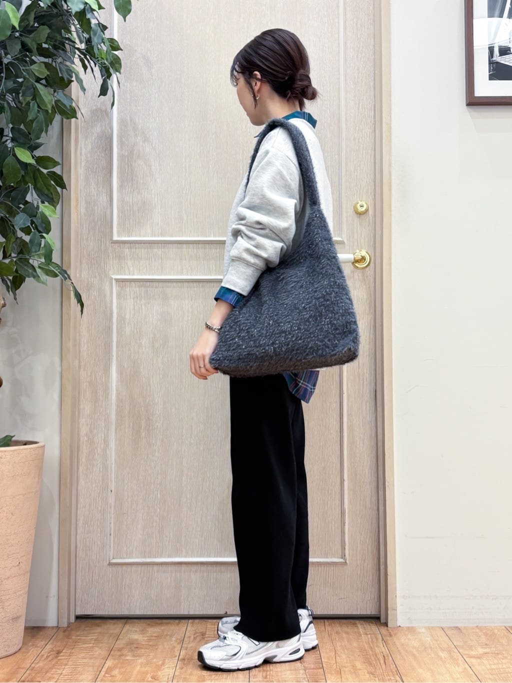 なみさんの「SHOO･LA･RUE｜【洗濯機可/S-LL】程よい抜け感 大人のチェックシャツ」を使ったコーディネート