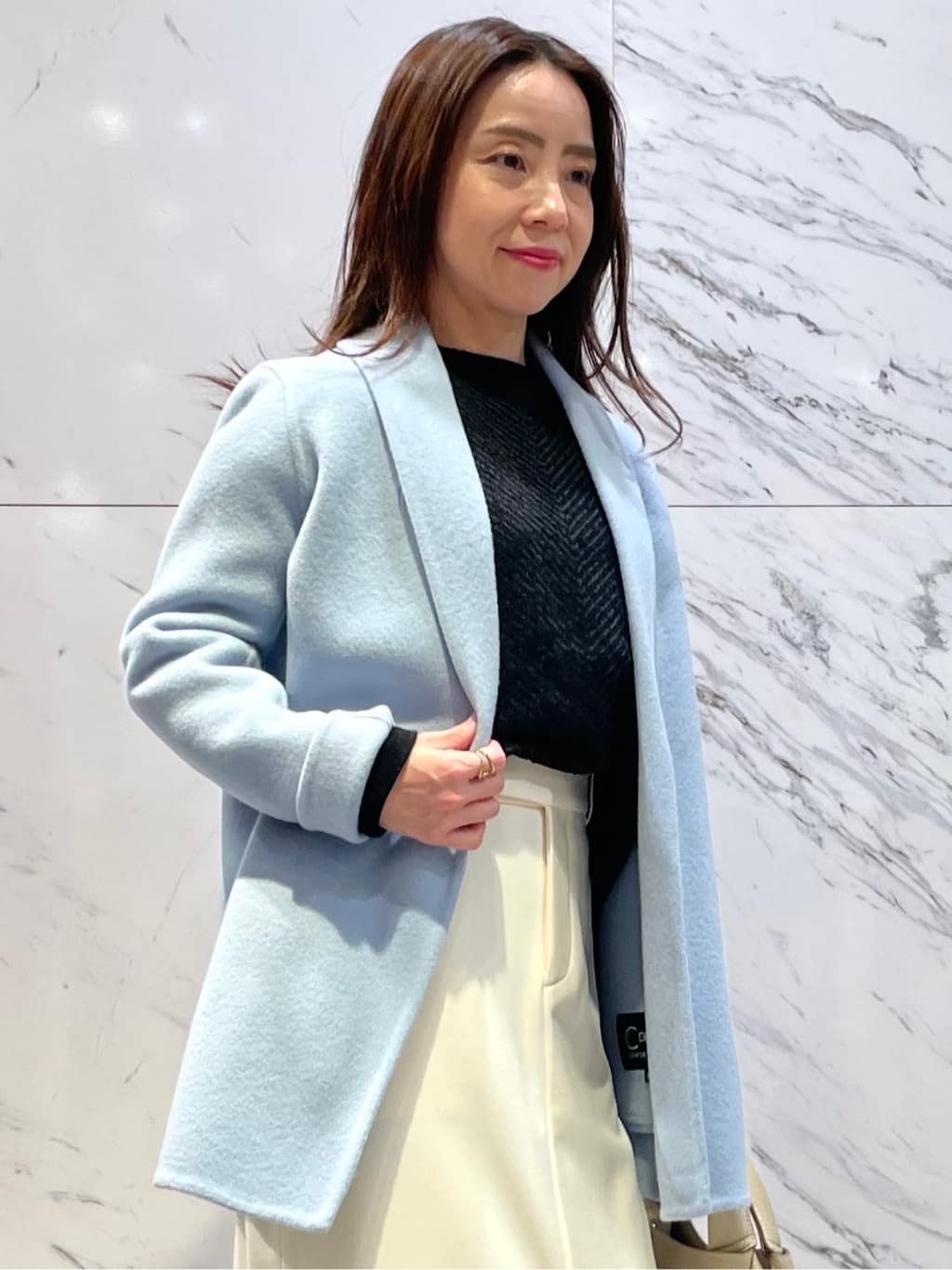 saitouさんの「COUP DE CHANCE｜【リバー仕立て／裏地無し】軽く羽織れるウールリバーコート」を使ったコーディネート