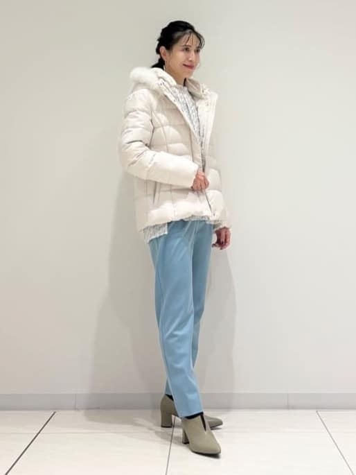 kayoさんの「INDIVI｜【名品／撥水／抗菌防臭】ショート丈リサイクルダウンコート」を使ったコーディネート