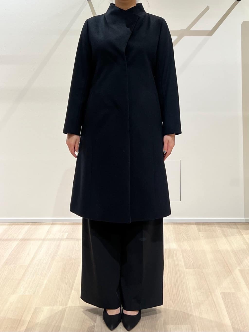 TOMOMIさんの「UNTITLED｜【アンサンブル可/洗える】シルクウールカシミヤ ドルマンスリーブニット」を使ったコーディネート