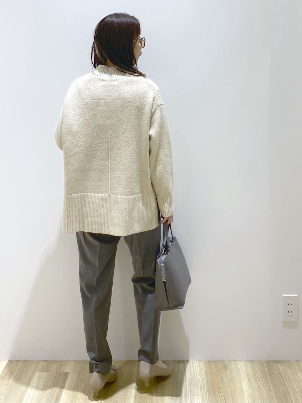 えりさんの「OPAQUE.CLIP｜ウォームタッチ イージーテーパードパンツ【洗濯機洗OK／ストレッチ】」を使ったコーディネート