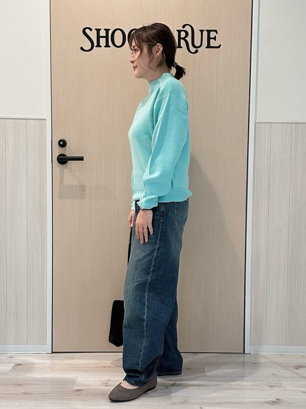 funafunaさんの「SHOO･LA･RUE｜【毛玉になりにくい/洗濯機可/S-LL】お袖パールの上品ニット」を使ったコーディネート