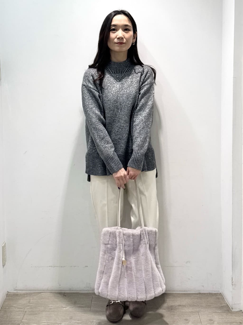 yuicciさんの「OPAQUE.CLIP｜ウォームタッチ テーパードパンツ【洗濯機洗OK／ストレッチ】」を使ったコーディネート