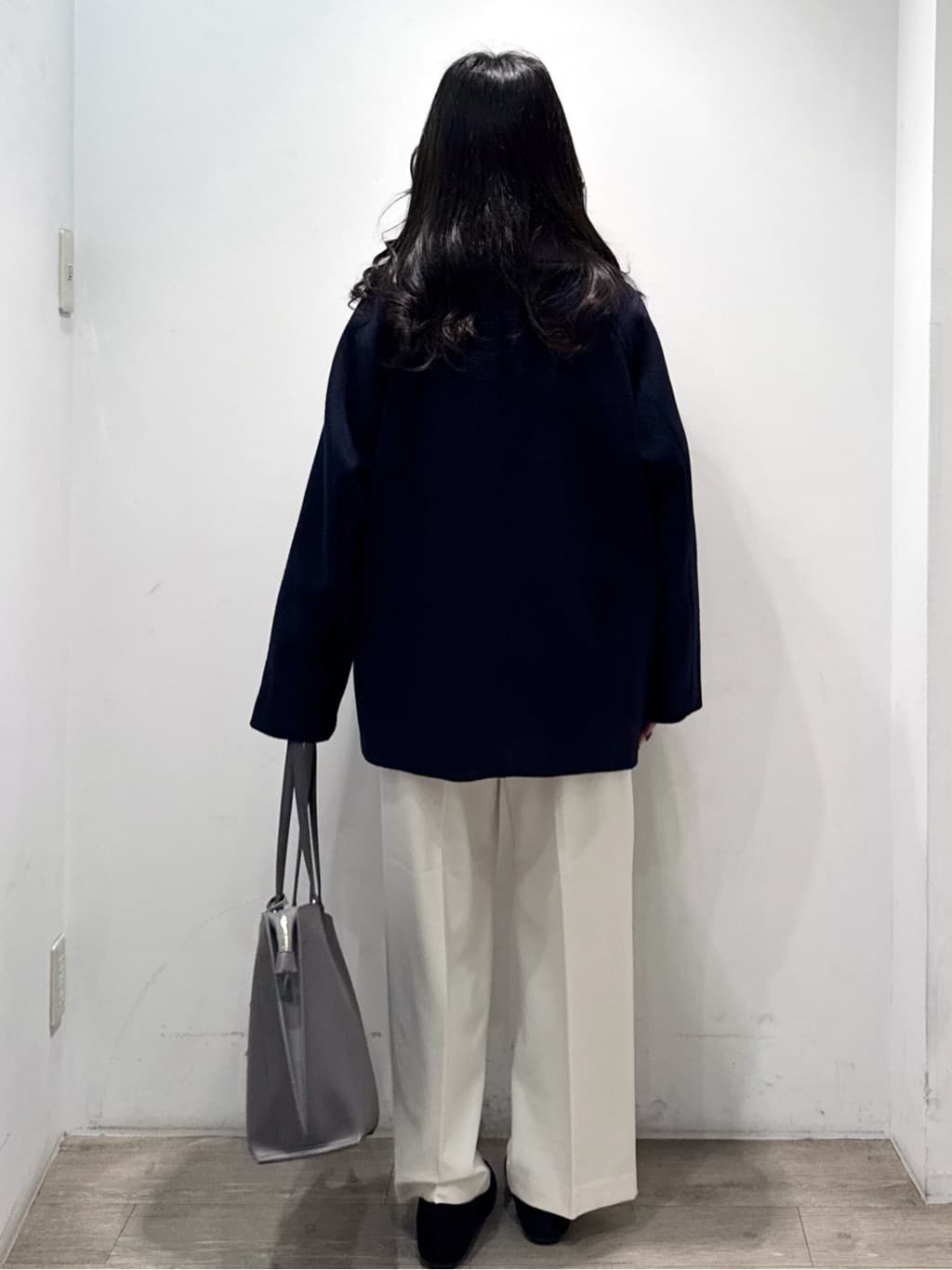 yuicciさんの「OPAQUE.CLIP｜スパンコールラメ衿2WAYペプラムニット【洗濯機OK】」を使ったコーディネート