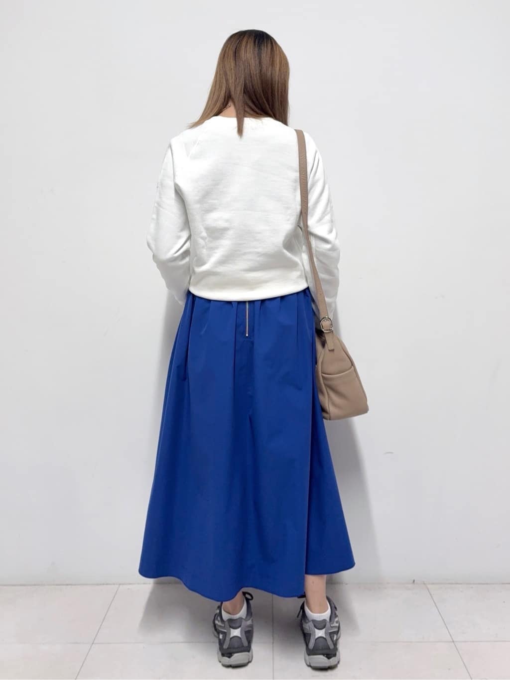 Nishijimaさんの「DRESSTERIOR｜コットン裏毛プルオーバー」を使ったコーディネート