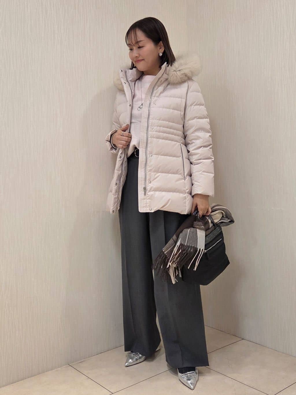 naokoさんの「UNTITLED｜【重ね着もおすすめ/洗える】ウールカシミヤ クルーネックニット」を使ったコーディネート