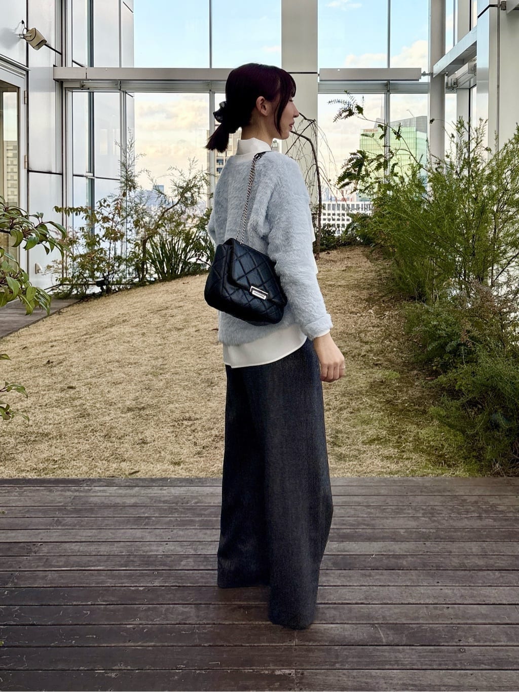 Yoshimiさんの「INDIVI｜【洗える】ジョーゼットボウタイブラウス」を使ったコーディネート