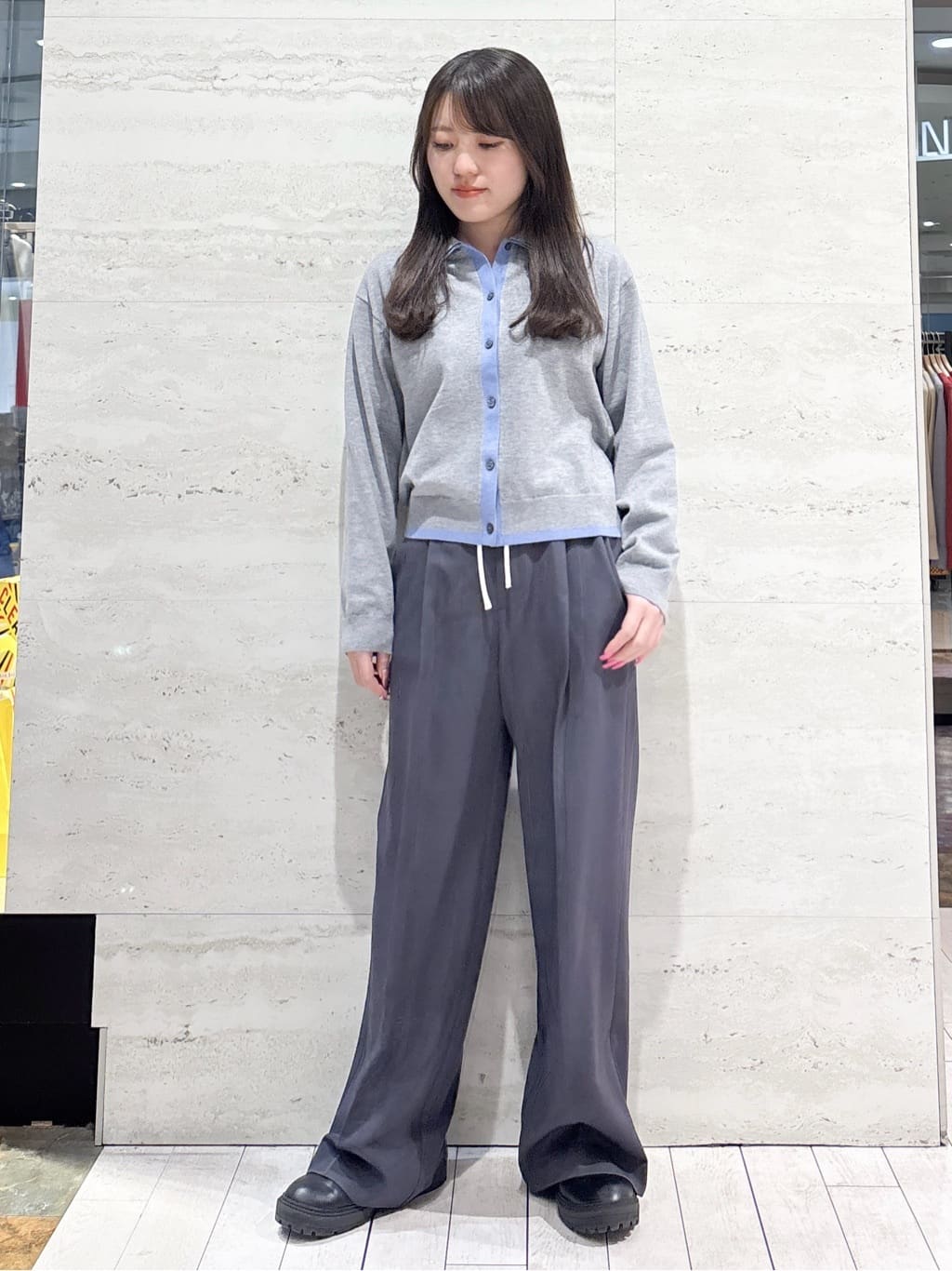 かほさんの「OPAQUE.CLIP｜ダブルカラーポロ衿配色ニット【洗濯機OK】」を使ったコーディネート