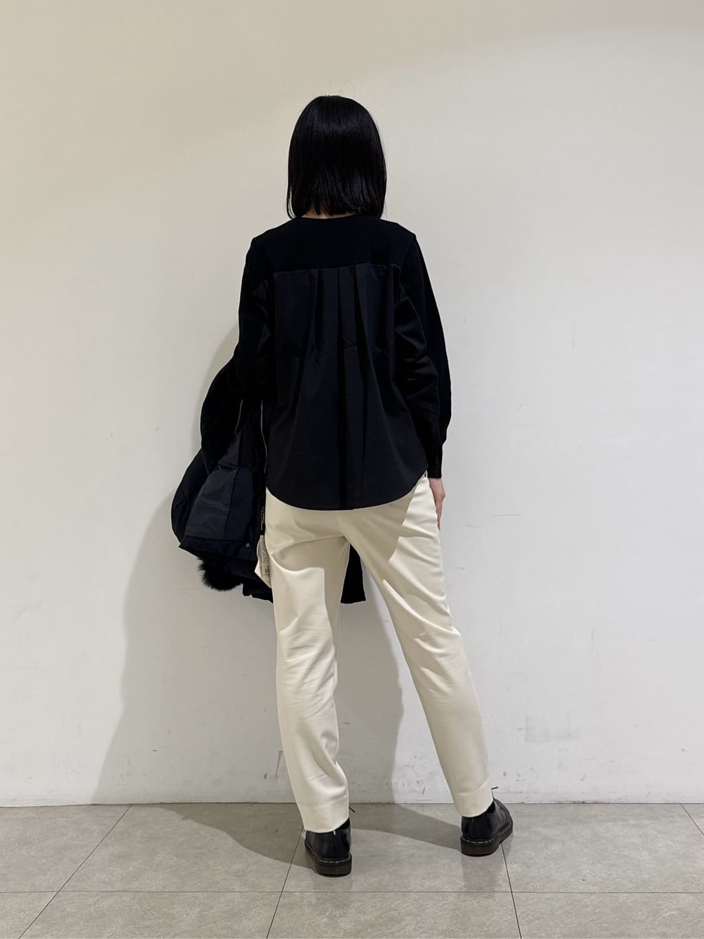 rinaさんの「INDIVI｜【洗える／選べる8色】トーンアップニット」を使ったコーディネート