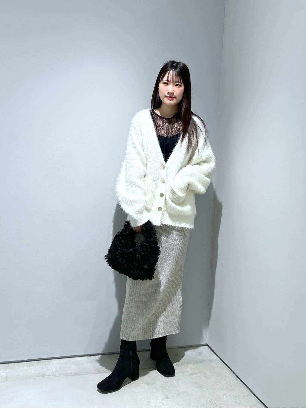 Renoさんの「INDIVI｜レースストレッチカットソー」を使ったコーディネート