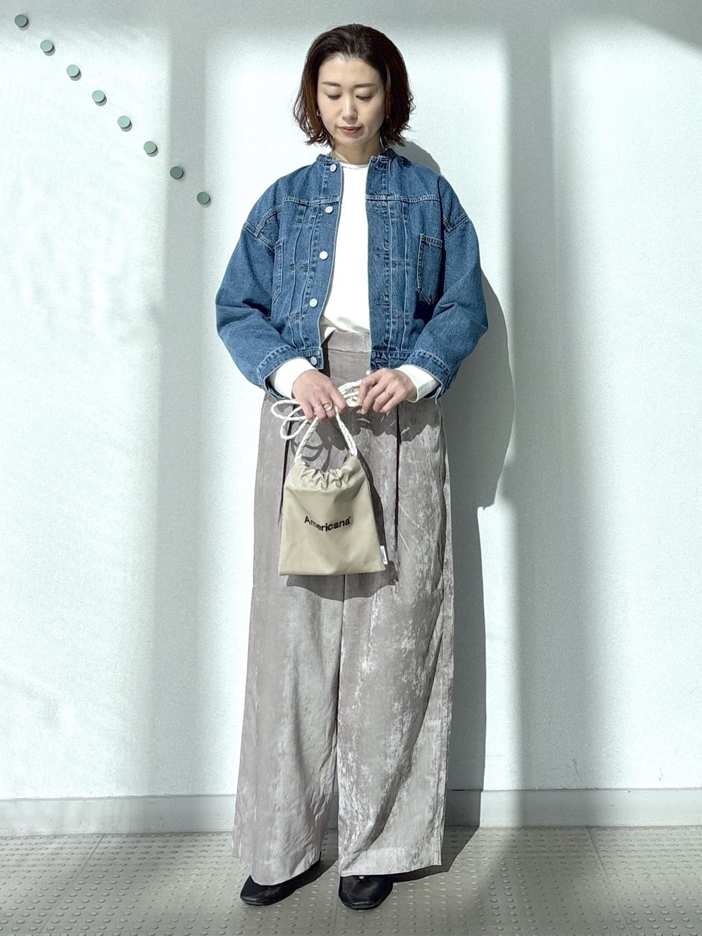 saitoさんの「DRESSTERIOR｜ソフト別珍イージーパンツ」を使ったコーディネート