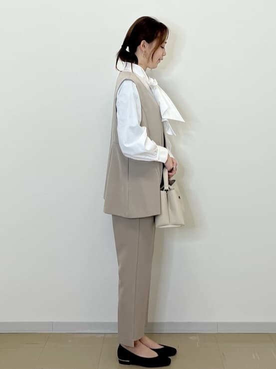 miyuuさんの「OPAQUE.CLIP｜ペプラムジレ／セットアップ対応可【洗濯機OK】」を使ったコーディネート