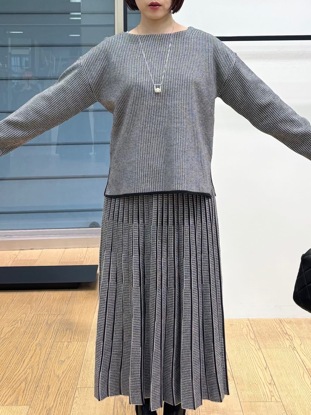 asamiさんの「INDIVI｜【洗える／SETUP可能】ジャカードボートネックニット」を使ったコーディネート
