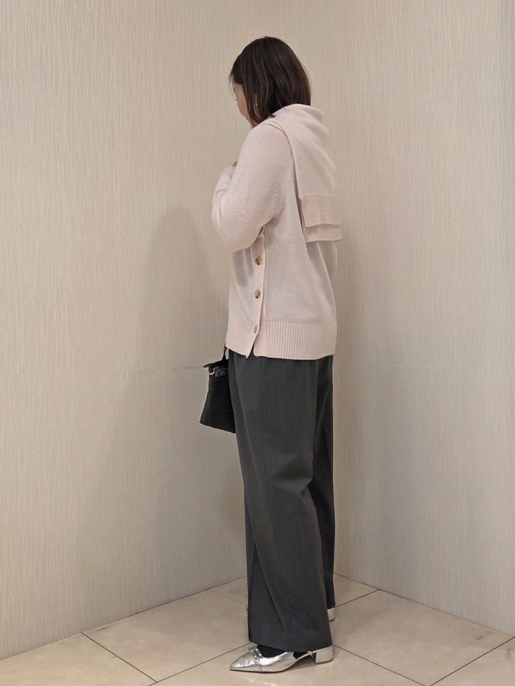 naokoさんの「UNTITLED｜【重ね着もおすすめ/洗える】ウールカシミヤ クルーネックニット」を使ったコーディネート