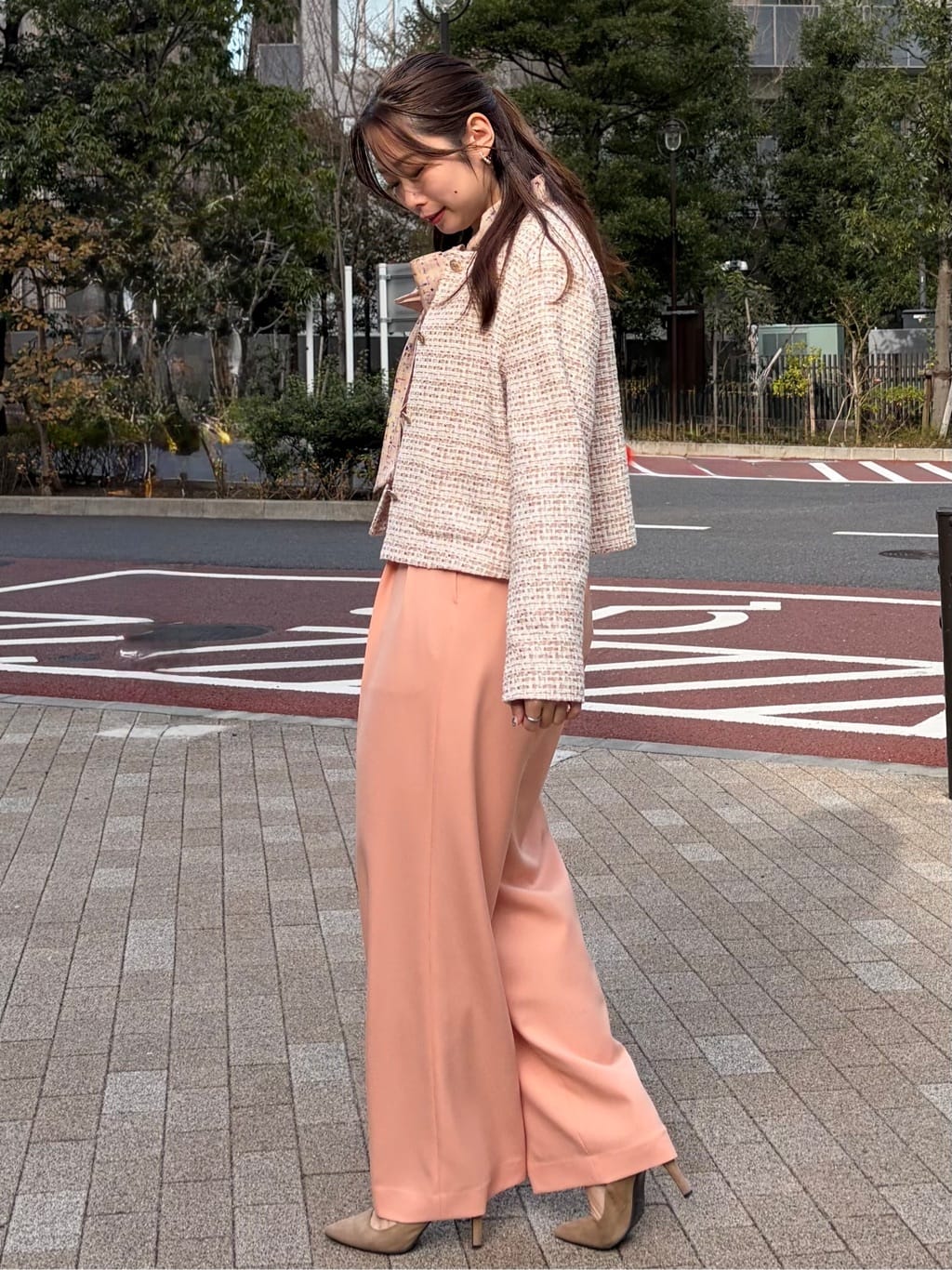 Saekoさんの「COUP DE CHANCE｜【ON/OFF着回し】カラーツイードジャケット」を使ったコーディネート