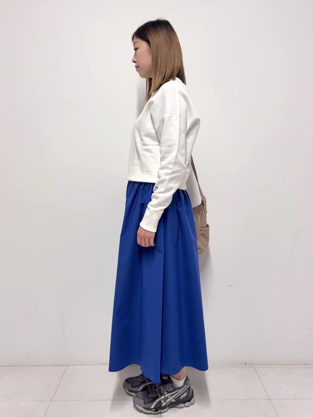 Nishijimaさんの「DRESSTERIOR｜コットン裏毛プルオーバー」を使ったコーディネート