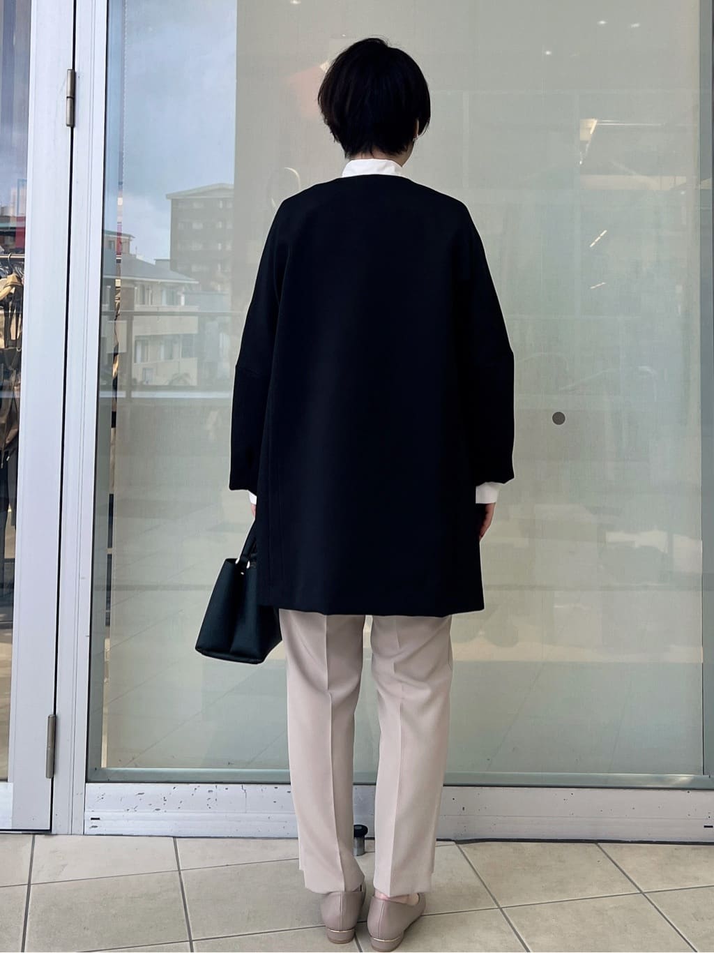 yo-koさんの「OPAQUE.CLIP｜フォルムスリーブミドルコート【洗濯機OK】」を使ったコーディネート