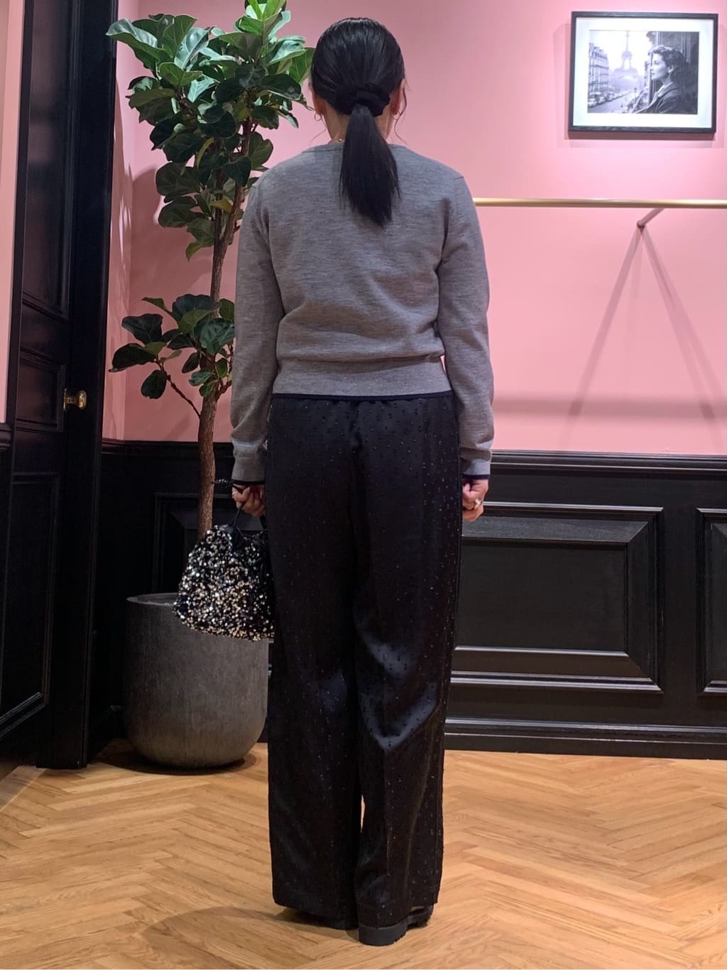 SAKAIさんの「DRESSTERIOR｜スパンコール2WAY巾着バッグ」を使ったコーディネート